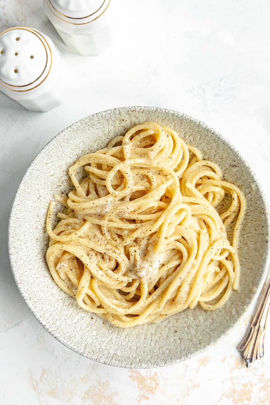 Cacio e pepe clásico